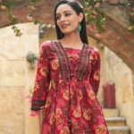 Casual Regular Sleeves Printed Women Red Top